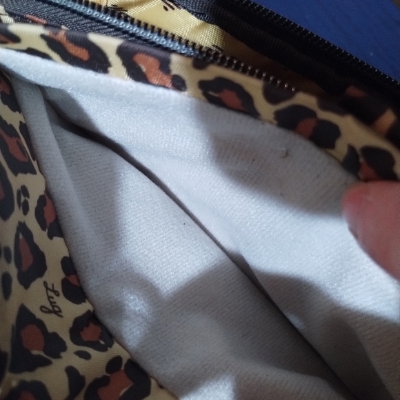 Lug trolley cb organizing crossbody bag with key fob, RFID and pockets! - Picture 12 of 16